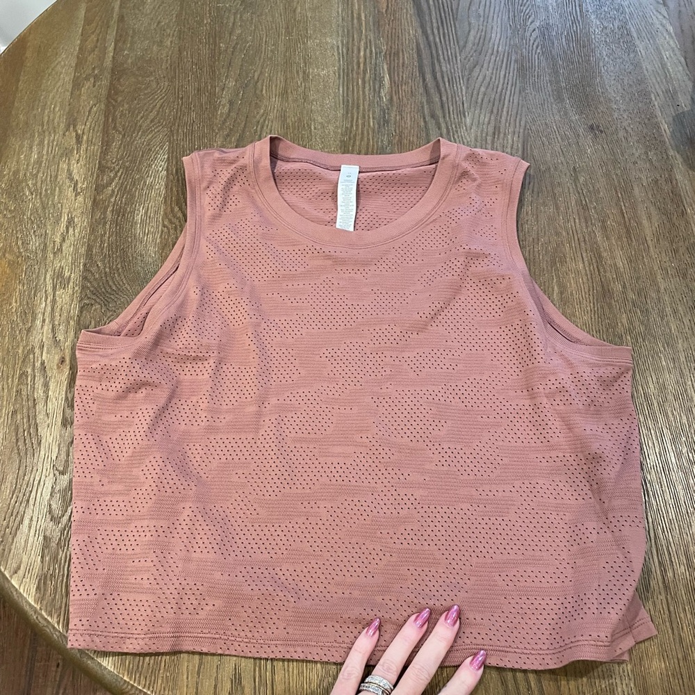 Lululemon crop top sz14